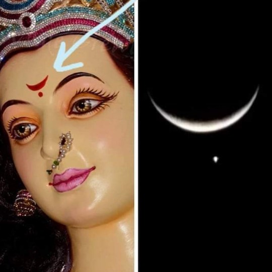 navaraatri-ke-teesare-din-maata-chandr-chandrama-ke-aakaash-mein-hue-darshan